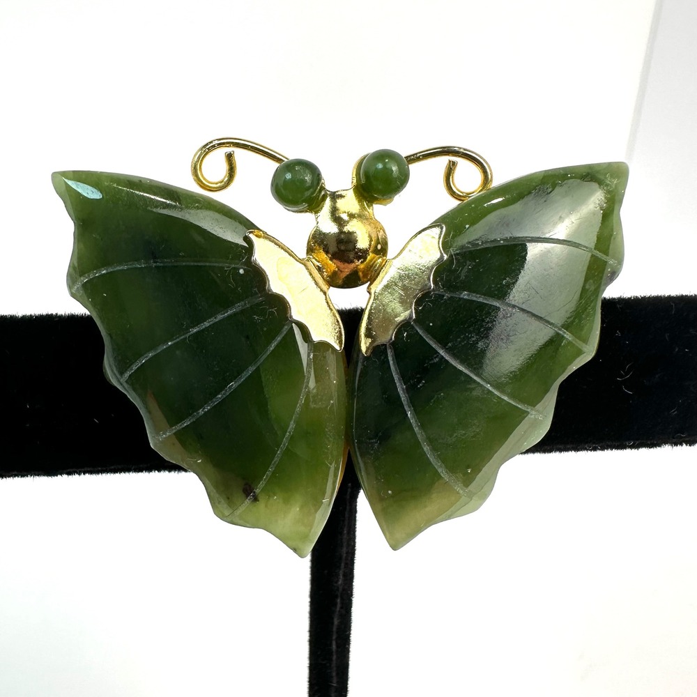 Vintage Carved Green Jade Butterfly Brooch Pin Women Green OS Goldtone Boho Hipp